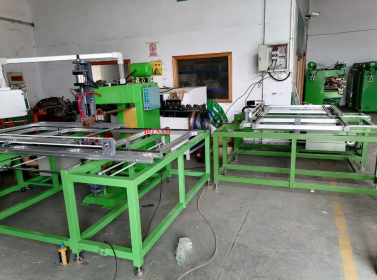 Máy hàn điểm bàn CNC