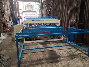 Máy hàn lồng gia cầm