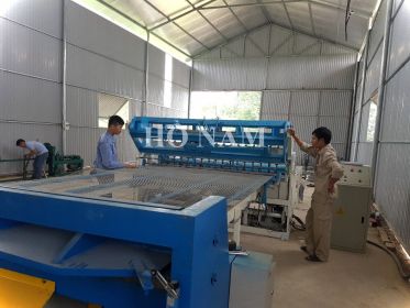 Máy hàn lưới lồng gia cầm - Máy Móc Cơ Khí Hồ Nam - Công Ty TNHH Thiết Bị Công Nghiệp Hồ Nam