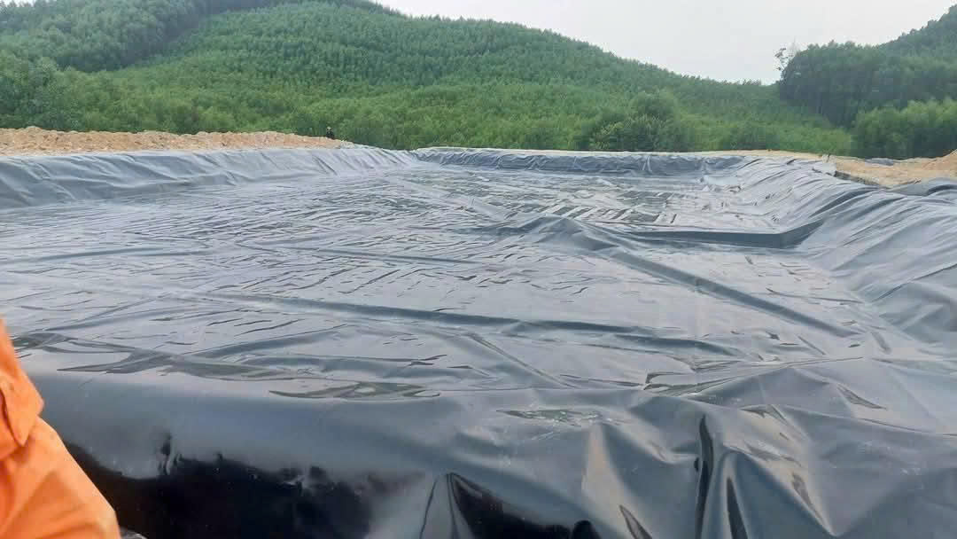 Màng chống thấm HDPE - Công Ty Cổ Phần Thương Mại Tổng Hợp Và Xây Dựng Hạ Tầng Việt