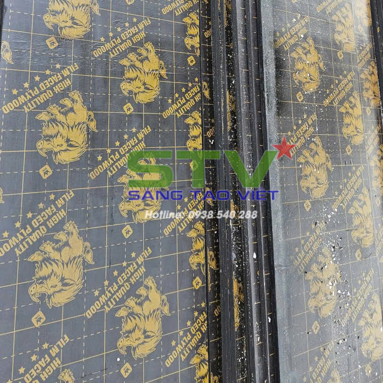 Ván ép coppha phủ phim 4M