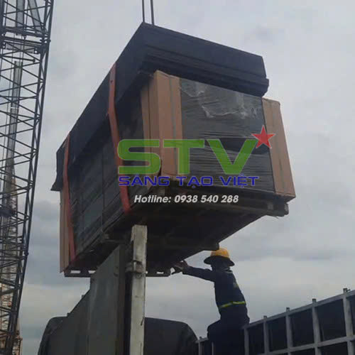 Hình ảnh đóng hàng và vận chuyển Sáng Tạo Việt