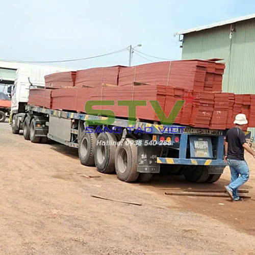 Hình ảnh đóng hàng và vận chuyển Sáng Tạo Việt