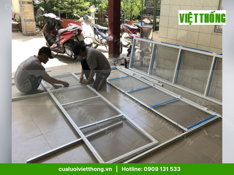 Thay và sửa chữa cửa lưới chống muỗi - Việt Thống - Cửa Lưới & Rèm Tổ Ong - Công Ty TNHH Sản Xuất Thương Mại Dịch Vụ Việt Thống Hưng Thịnh