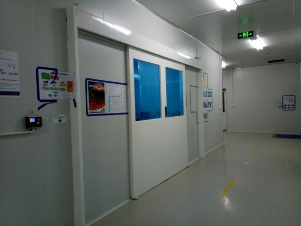 Cửa kính tự động