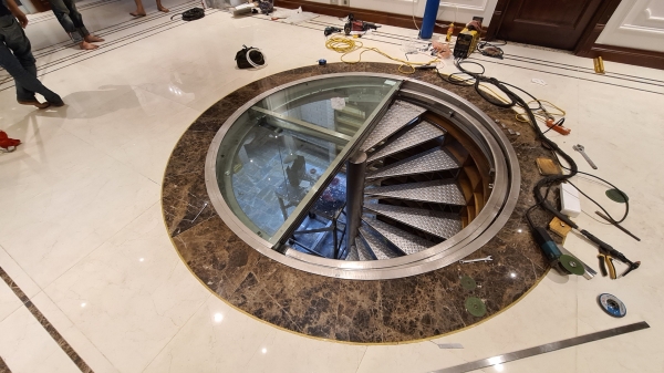 Cửa tự động hầm rượu