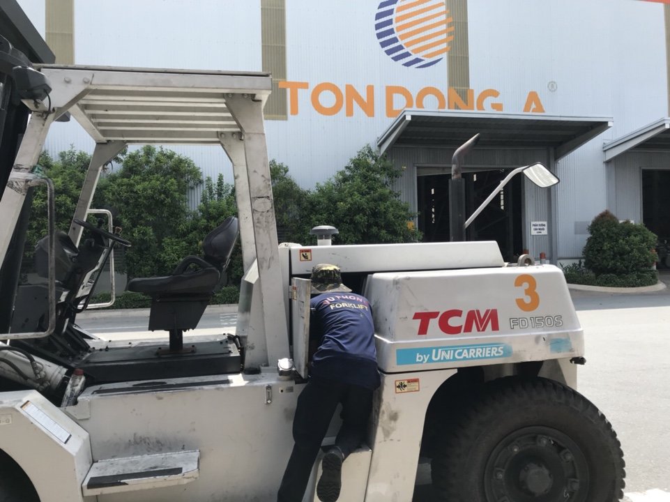 Sửa chữa xe nâng hàng - Xe Nâng Vũ Phong - Công Ty TNHH Kỹ Thuật Máy Công Nghiệp Vũ Phong