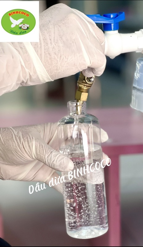 Hình ảnh sản xuất Công ty Dầu Dừa Thanh Bình - Dầu Dừa Thanh Bình - Công Ty TNHH Thương Mại Dịch Vụ Và Sản Xuất Dầu Dừa Thanh Bình