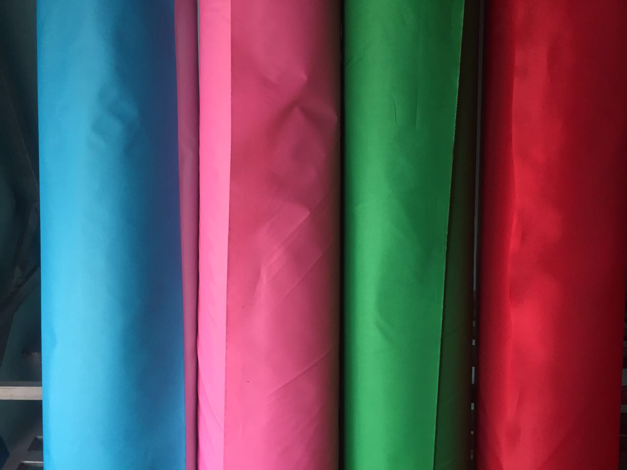 Vải áo mưa, ô dù, balo - Vải Chấn Uy - Công Ty TNHH Thương Mại Chấn Uy