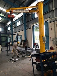 Cầu trục xoay