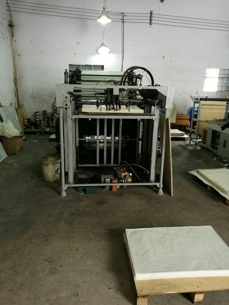 Máy móc sản xuất - Giấy Chống ẩm Đại Hùng Long - Công Ty TNHH Sản Xuất Thương Mại Dịch Vụ Và In ấn Đại Hùng Long