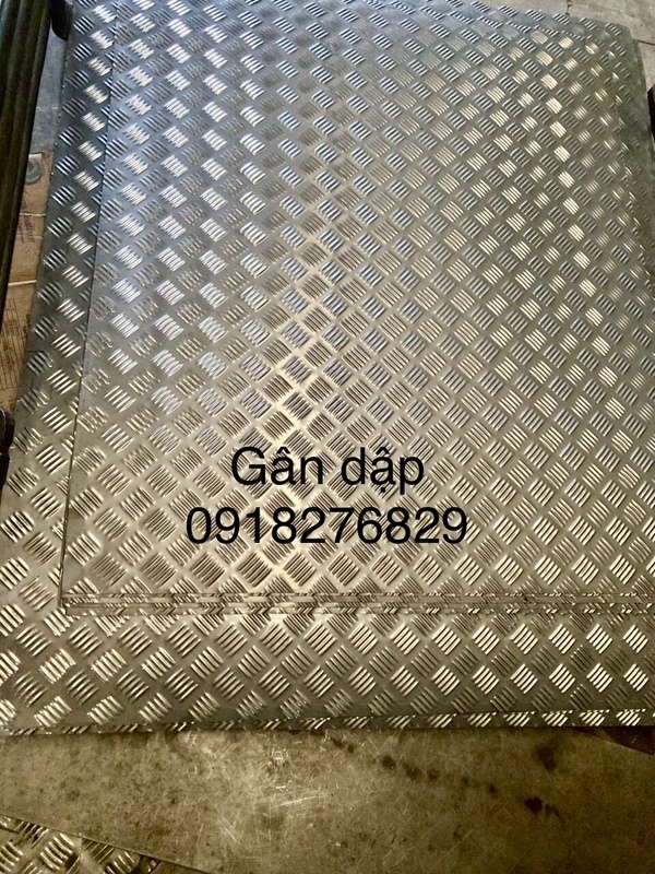 Tấm inox gân dập