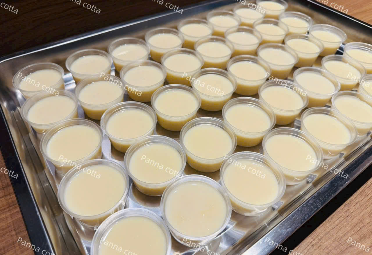 Panna cotta - Thực Phẩm Chay Phương Thịnh - Công Ty TNHH Thực Phẩm và Dịch Vụ Ăn Uống Phương Thịnh