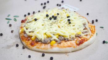 Pizza - Thực Phẩm Phương Thịnh - Công Ty TNHH Thực Phẩm và Dịch Vụ Ăn Uống Phương Thịnh
