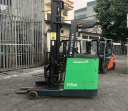 Xe nâng điện đứng lái - Công Ty Cổ Phần Thiết Bị Công Nghiệp Vilege