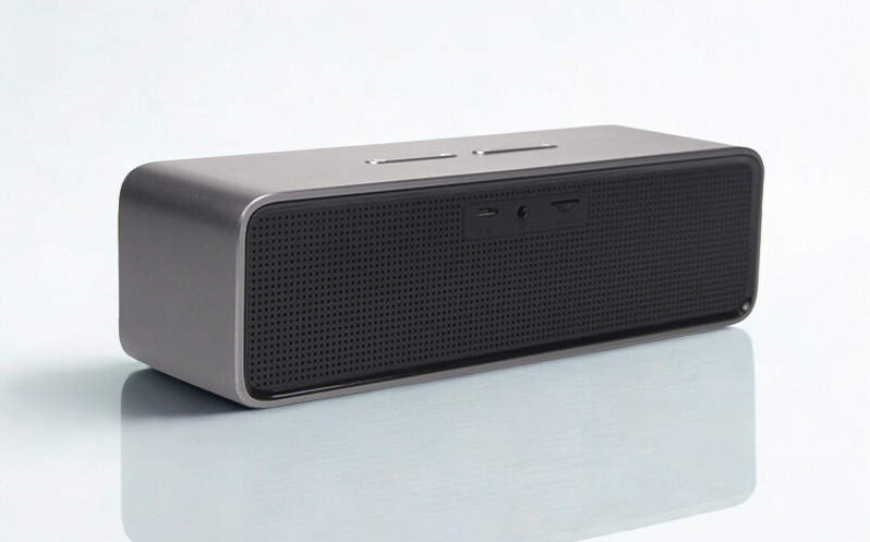 Loa Bluetooth kim loại