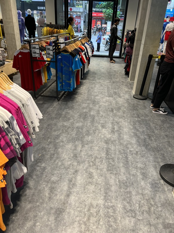 Dự án sàn nhựa giả đá Hoàng Phúc International