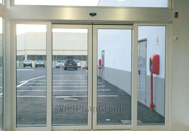 Cửa Việt Pháp – Công Ty Cổ Phần Đầu Tư và Phát Triển Thương Mại Việt Pháp