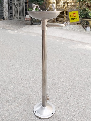 Cây rửa mắt khẩn cấp chân đứng