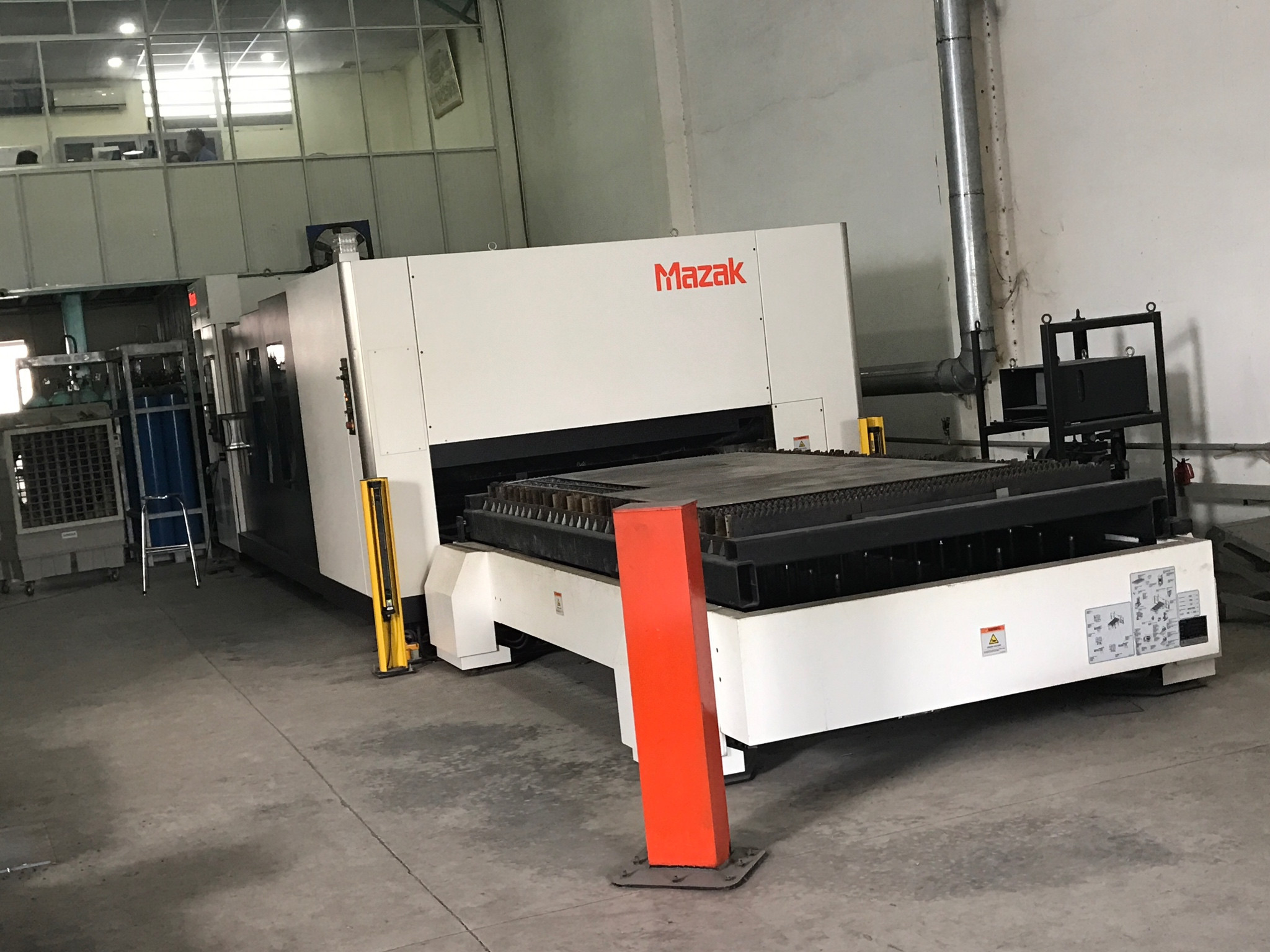 Máy cắt Laser
