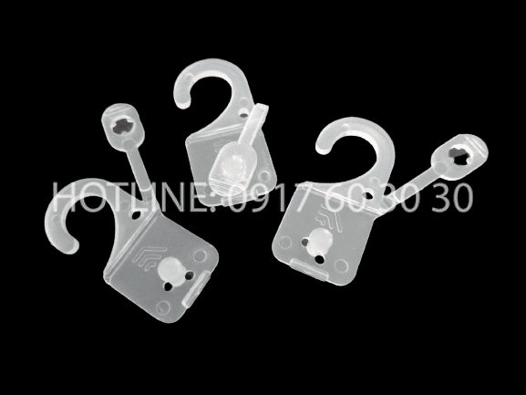 Móc nhựa treo vớ