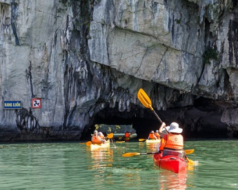 Tour du lịch - Công Ty TNHH Thương Mại và Dịch Vụ Sáng Tạo Việt Nam