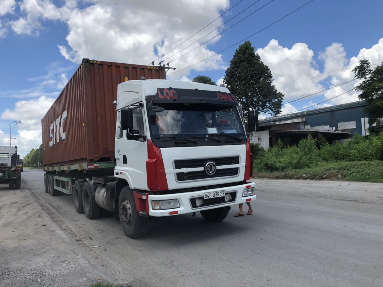 Vận tải container - Vận Tải Lộc Phát  - Công Ty TNHH Một Thành Viên Thương Mại Vận Tải Lộc Phát