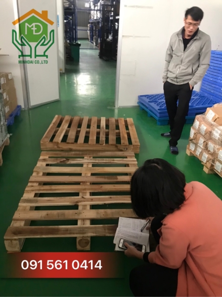 Pallet gỗ