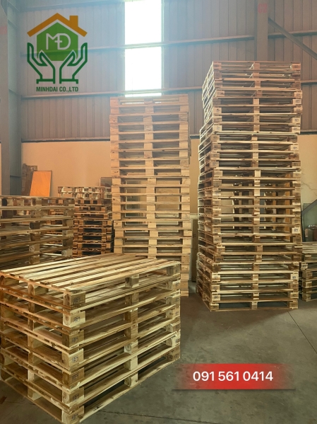 Pallet gỗ