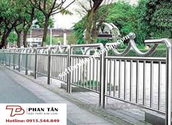 Hàng rào inox - Nội Thất Kim Loại Phan Tân - Công Ty TNHH Xây Dựng Cơ Khí Thương Mại Phan Tân