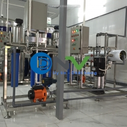 Dây chuyền sản xuất nước đóng chai - Xử Lý Nước DNV - Công Ty TNHH Thương Mại Sản Xuất DNV