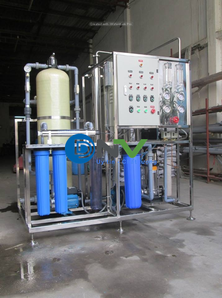 Hệ thống xử lý nước dùng trong ngành sản xuất nước đá tinh khiết - Xử Lý Nước DNV - Công Ty TNHH Thương Mại Sản Xuất DNV