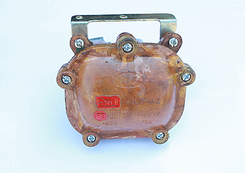 Nút bấm KY 92:220V-330V-10A