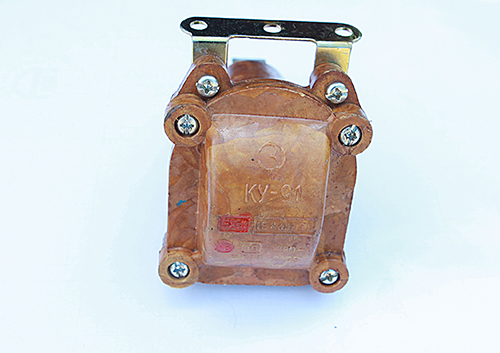 Nút bấm KY 91: 220V - 330V - 10A