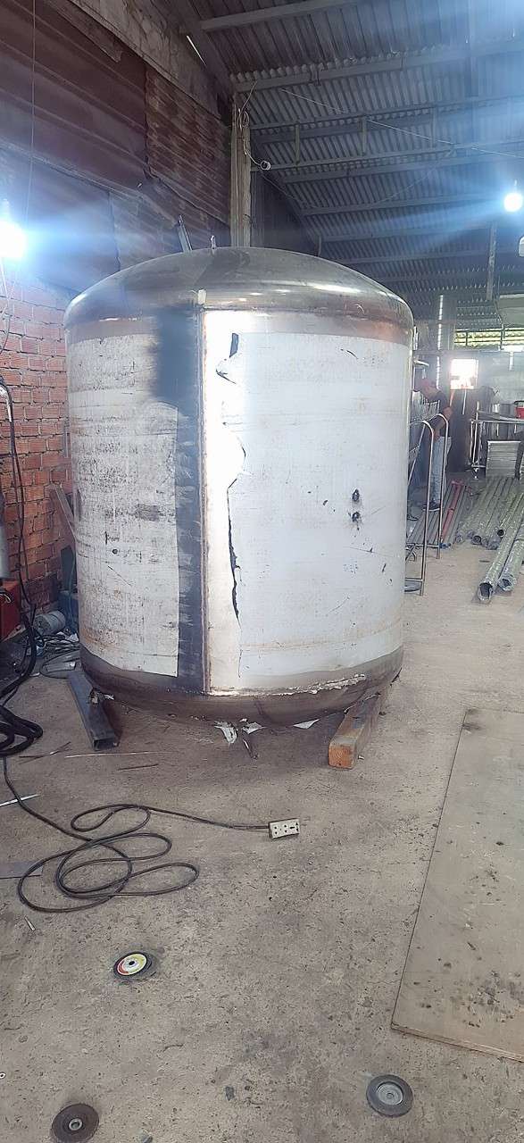 Thi công lắp đặt bồn chứa rượu inox tại Bình Dương