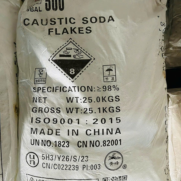 Caustic Soda Flakes - Hóa Chất Công Nghiệp Mộc Lan - Công Ty TNHH Thương Mại Và Sản Xuất Mộc Lan