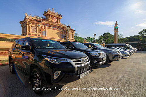 Vietnam Private Car driver team - Công Ty TNHH MTV Du Lịch Việt Nam Locals