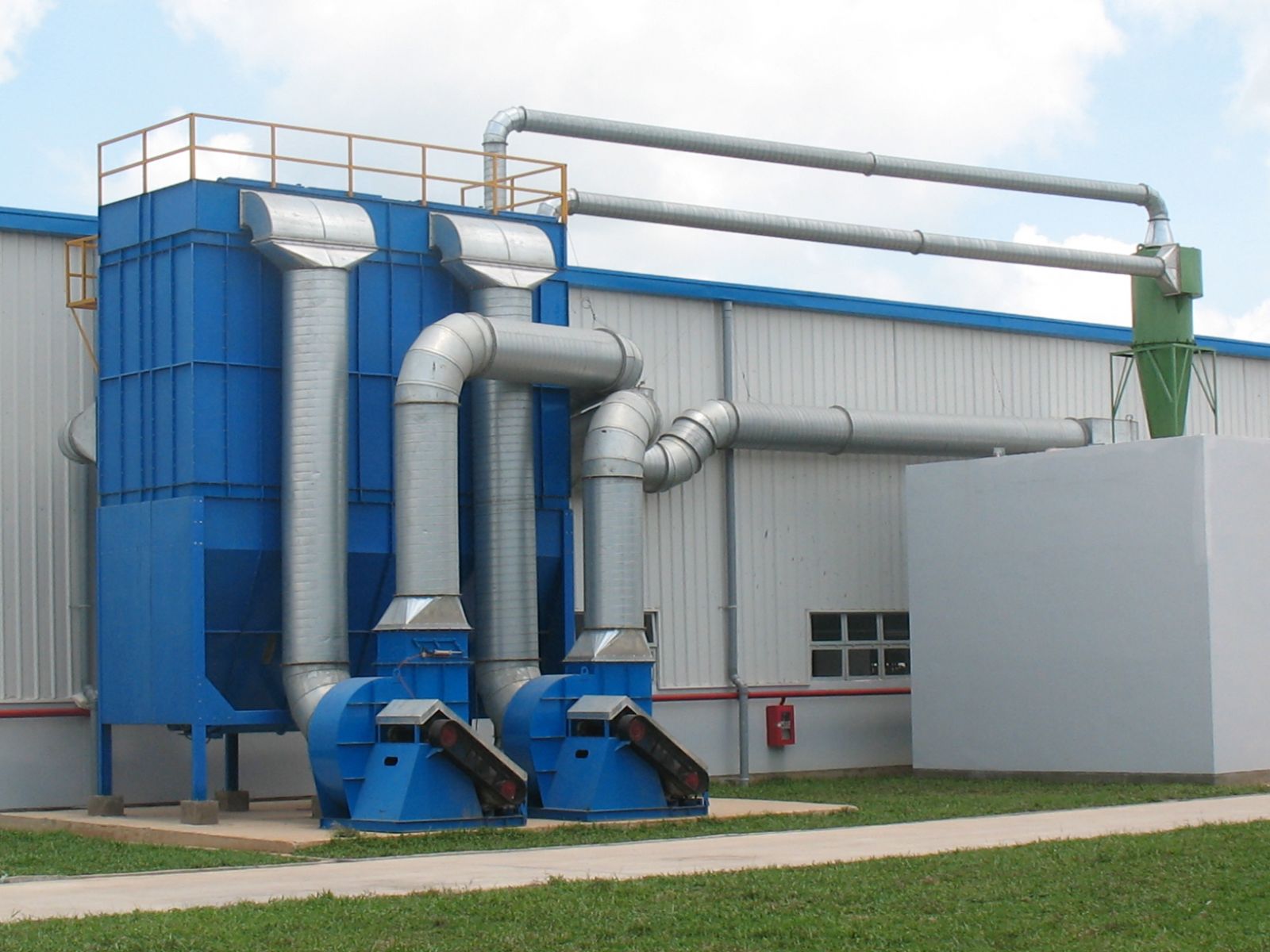 Hệ thống xử lý bụi sơn - Xử Lý Môi Trường HPEC - Công Ty TNHH Xây Dựng Và Môi Trường Hải Phòng