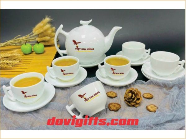 Bộ ấm trà Bát Tràng in logo - Quà Tặng DOVIGIFTS - Công Ty TNHH Sản Xuất Và Thương Mại Đồng Viên