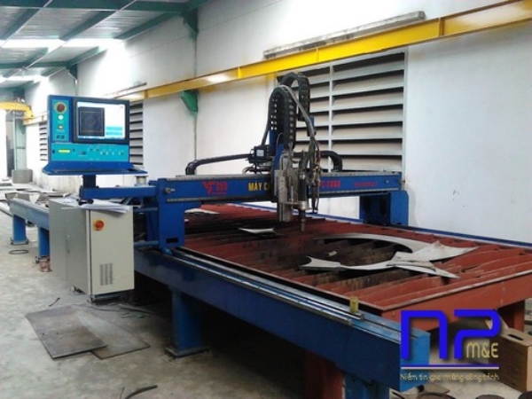 Máy cắt CNC