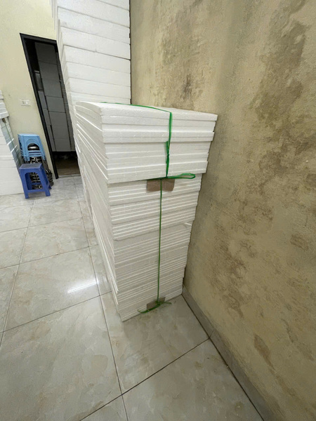 Tấm xốp cách nhiệt - Cửa Hàng Lê Ngọc - Hộ Kinh Doanh Lê Hổ Bình