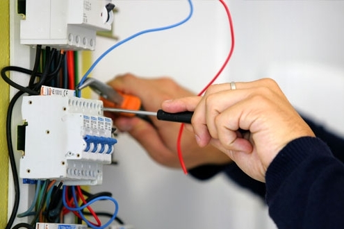 Dịch vụ sửa chữa thiết bị điện - Nhà Thầu Điện nước Quần ích - Công Ty TNHH Công Nghiệp Quần ích