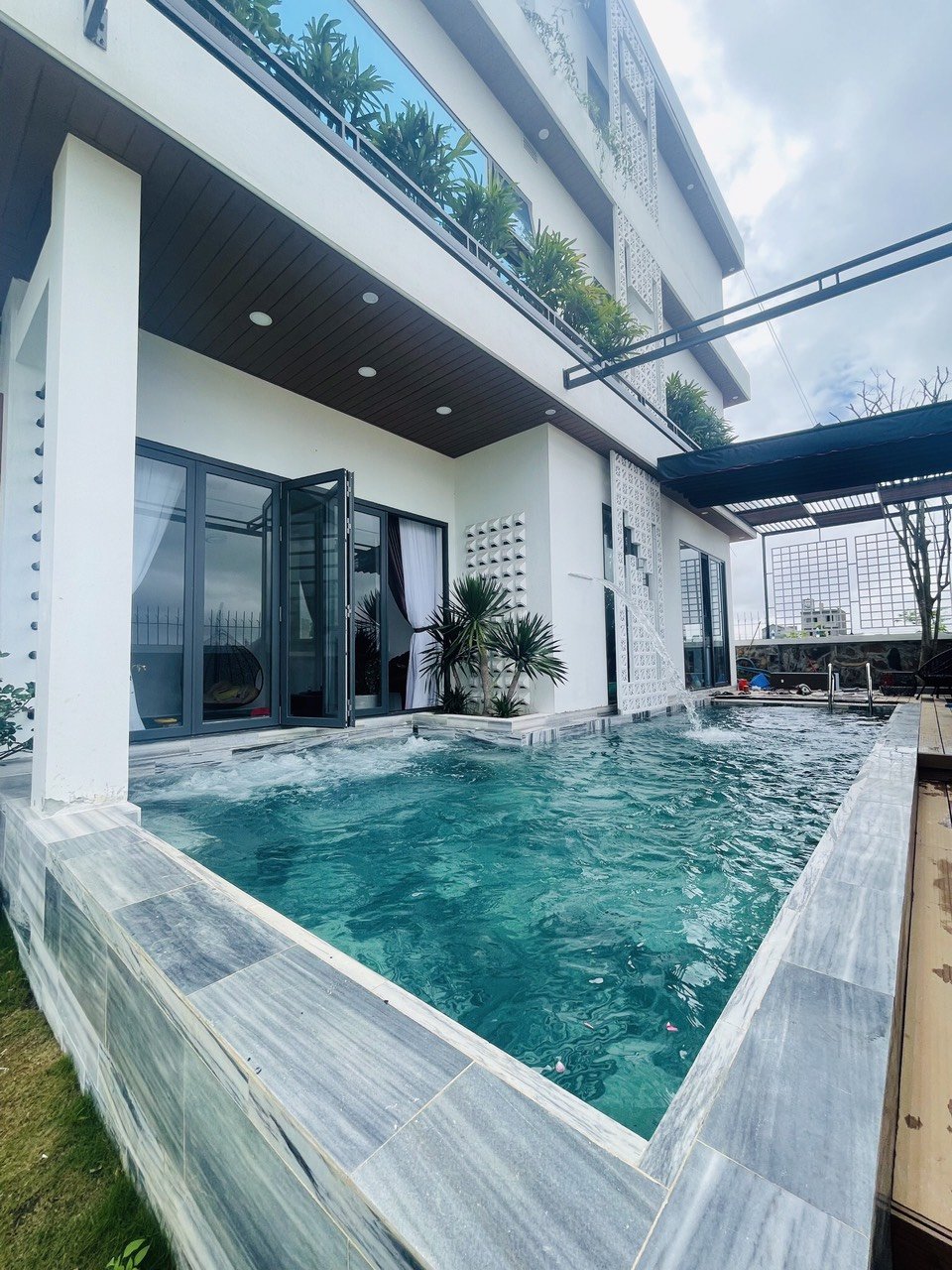 Biệt thự nhà Anh Hiều Quảng Bình - Thiết Bị Bể Bơi Thegioidep - Công Ty Cổ Phần Thế Giới Đẹp
