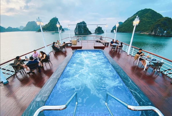 Du thuyền Paradise Elegance Cruise