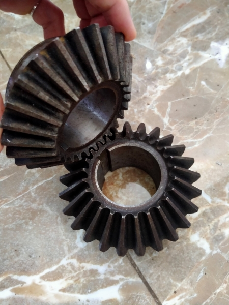 Bánh răng - Trục vít