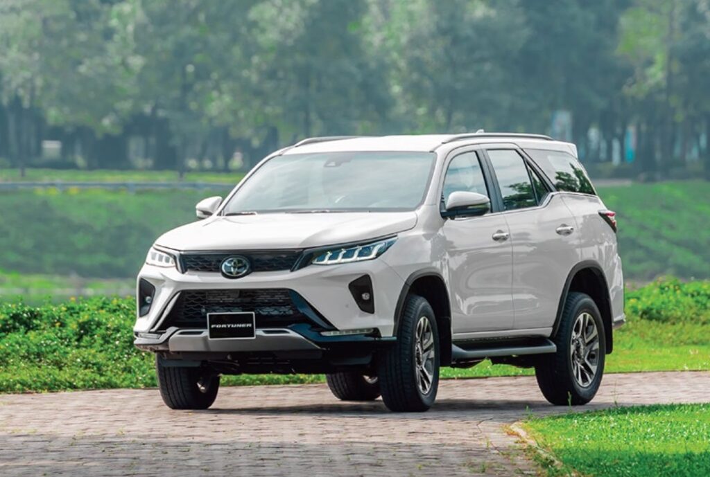 Cho thuê xe 7 chỗ - Xe Du Lịch Thảo Trang - Công Ty TNHH Thương Mại Dịch Vụ Du Lịch Thảo Trang