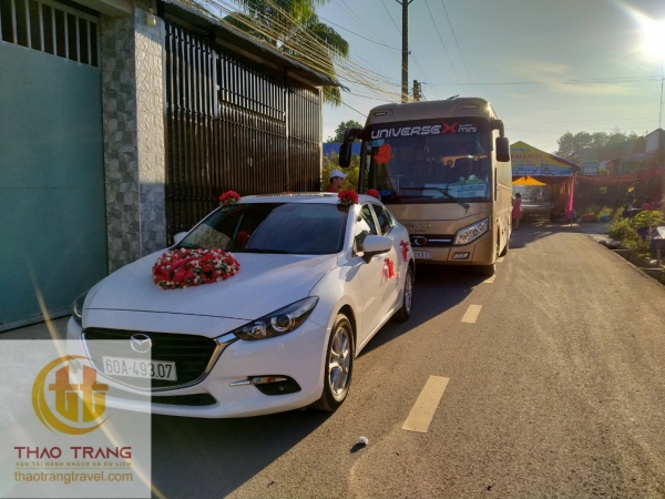 Cho thuê xe hoa, xe cưới - Xe Du Lịch Thảo Trang - Công Ty TNHH Thương Mại Dịch Vụ Du Lịch Thảo Trang