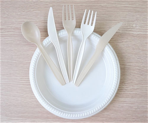 Muỗng nĩa nhựa - Nhựa Phú Mỹ - Công Ty Cổ Phần Sản Xuất Nhựa Phú Mỹ