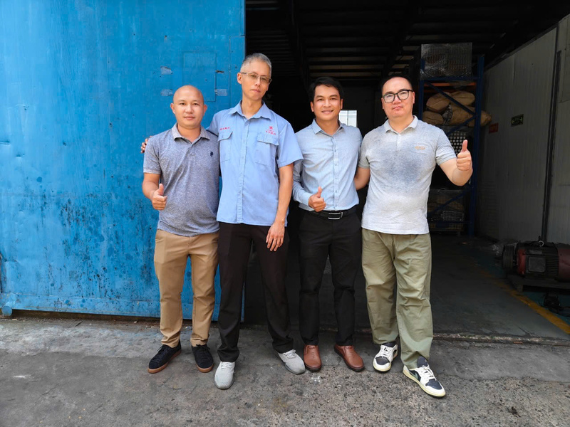  - Gia Công ép Nhựa Trí Việt Phát - Công Ty TNHH Sản Xuất Kinh Doanh Trí Việt Phát