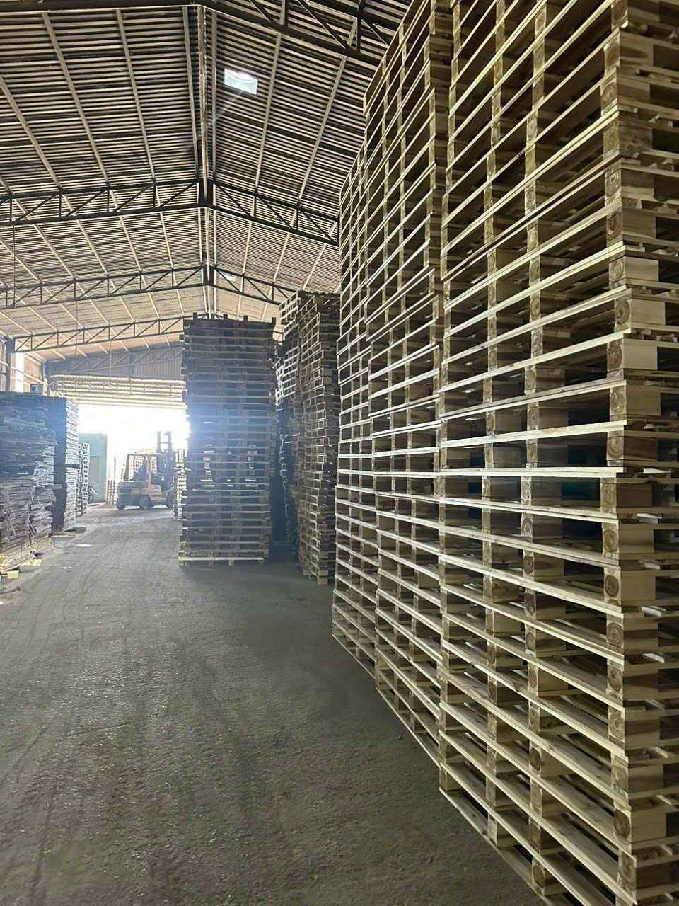 Hình ảnh công ty TNHH sản xuất thương mại Minh An Khang - Pallet Gỗ Minh An Khang - Công Ty TNHH Sản Xuất Thương Mại Minh An Khang